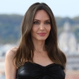 Angelina Jolie je danes čisto spremenjena in danes jo le še redki prepoznajo, tukaj je fotografija