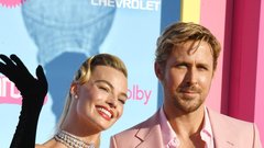 <p>Margot Robbie in Ryan Gosling na premieri filma Barbie</p>