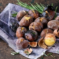 To je enostaven trik, ki vam pove, kateri kostanji so črvivi, še preden ga skuhate