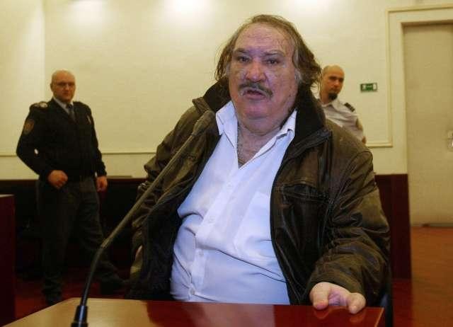 Ker nista mogla imeti otrok, sta se postopoma oddaljila. Ločila sta se po štirih letih zakona, ko se je zaljubil …
