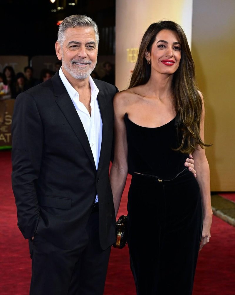 George in Amal Clooney na premieri filma