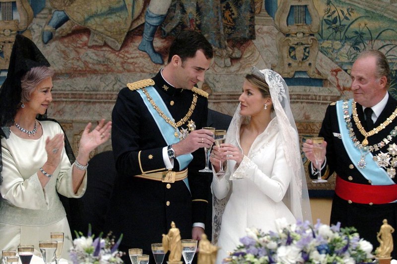 Španska kraljica Letizia je nosila najdražjo poročno obleko v zgodovini (foto: Profimedia)