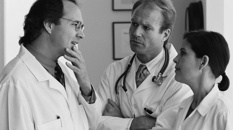 Zbrali smo nekaj mnenj o stavki zdravnikov. Keber: “Zdravniki so od vseh poklicev največkrat stavkali v tej državi!”
