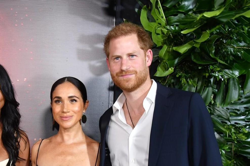 Princ Harry in Meghan Markle spet na obrate spravila kraljevo družino, tole so jim zelo zamerili (foto: Profimedia)