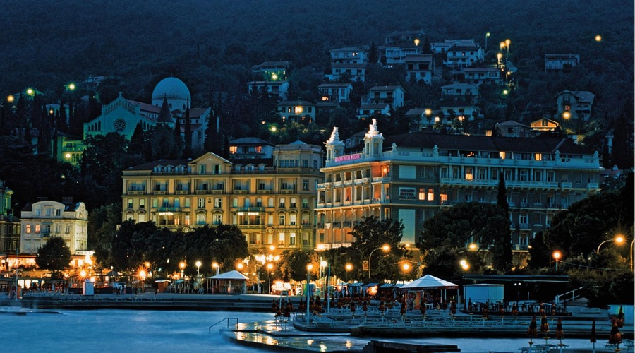 Opatija je eno najbolj romantičnih mest za pobeg v dvoje (foto: Renco Košinožić)