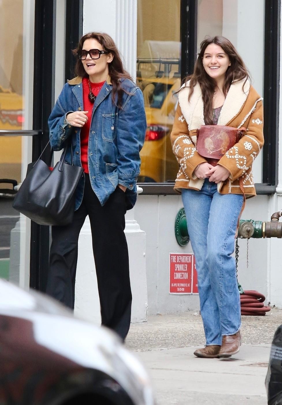 Suri Cruise se ne piše več Cruise. Hči hollywoodskih zvezdnikov Toma Cruisa in Katie Holmes je uradno spremenila priimek in …
