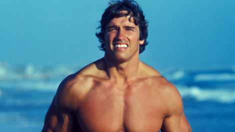 Nekoč gromozanska gmota mišic, danes pa ... Že 76-letni Arnold Schwarzenegger še naprej skrbi za zdravo telo (FOTO)