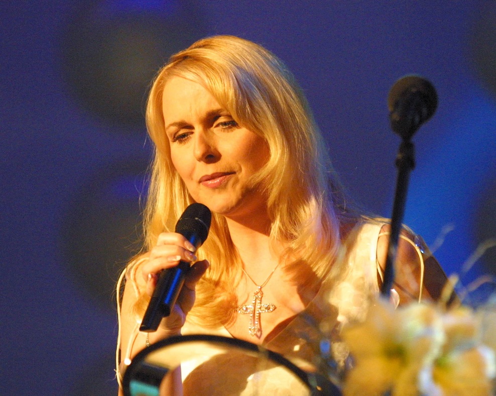 Zdaj o Simoni Weiss na dan prišle takšne fotografije in mnogi presenečeni (foto: Tina Kosec/Bobo)