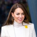 "Lasje ji izpadajo v pramenih": razkrite podrobnosti o slabem stanju Kate Middleton pravijo, da je videti kot okostnjak