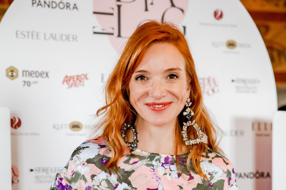 Mojca Mavec ima takole pravljično hiško na morju in mnogi ji ta sanjski raj zavidajo