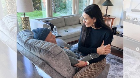 Demi Moore in Bruce Willis ločena 24 let, a si v težkih časih stojita ob strani