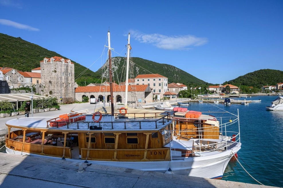 Če ste jutri na Hrvaškem, se vam na bencinski črpalki lahko zgodi tole! (foto: Profimedia)