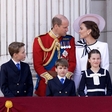 V kraljevi palači vre, Kate se ne strinja z odločitvijo Williama, gre za njunega sina