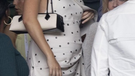 Lepooo, ta pri nas znana igralka najprej skrivala nosečnost, zdaj pa prvič pokazala trebušček!