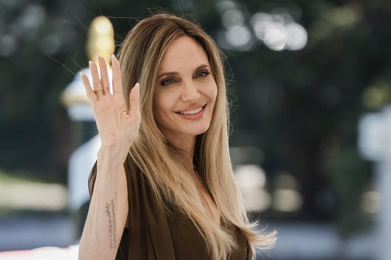 Dieta, zaradi katere je Angelina Jolie videti kot kost in koža: Zaužila je 600 kalorij na dan in živela na semenih in bonbonih (foto: Profimedia)