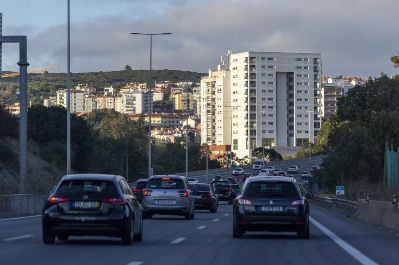 To navado ima veliko voznikov in je za avto lahko usodna: uniči vam lahko motor (foto: Profimedia)