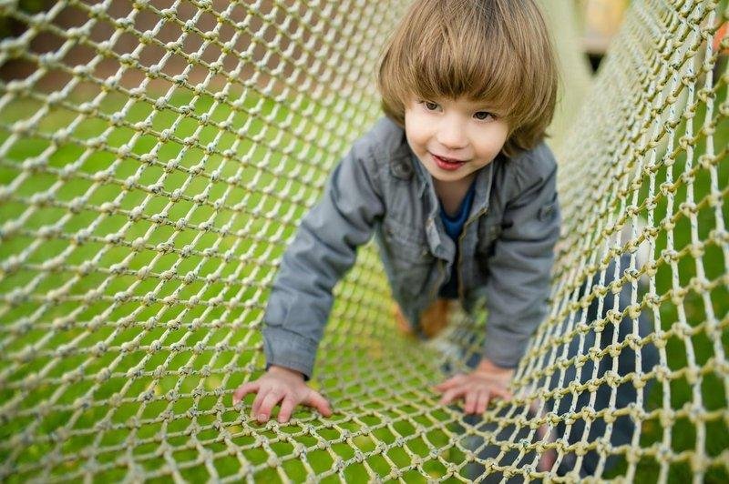 10 'nevarnih' stvari, ki jih starši otroku morajo dovoliti početi
