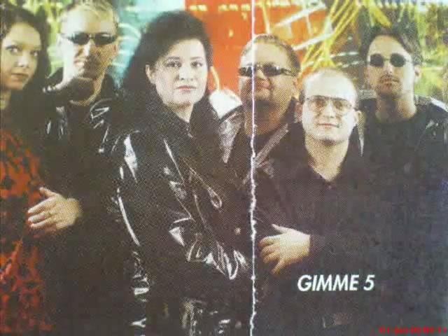 Deja Mušič je zgovoren primer pevke, ki je zaznamovala slovensko zabavno sceno 80. in 90. let. Svoje glasbene začetke je …