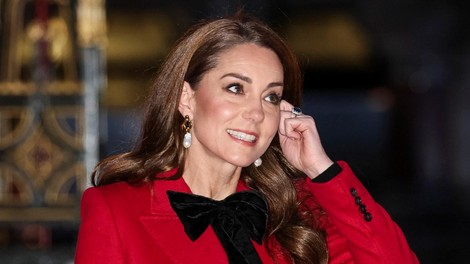 Darilo za božič mora izpolnjevati to noro zahtevo: kraljeva družina se je vedno drži, Kate Middleton pa jo je prekršila