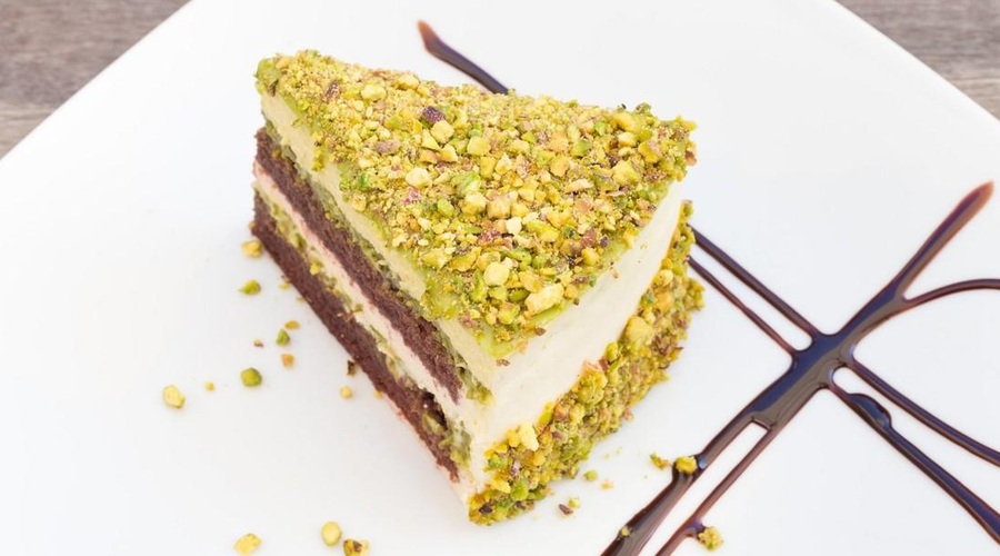 Torta s čokolado in pistacijami (foto: Profimedia)