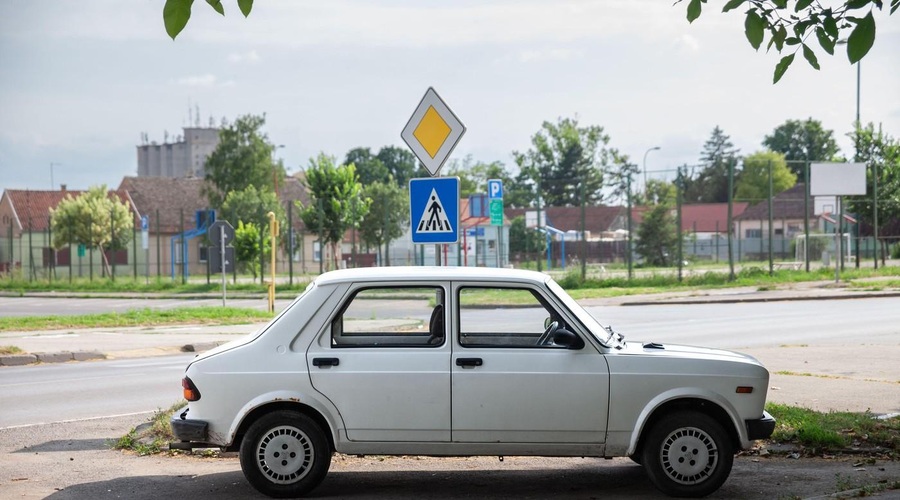 Priljubljeno Stoenko so vozili skoraj vsi: Ali veste, koliko bi Zastava 101 stala danes? (foto: Profimedia)