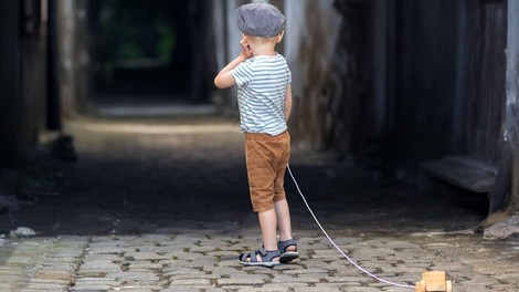 "Nekoč je bilo ljudi sram priznati, da so otroci disfunkcionalnih družin"