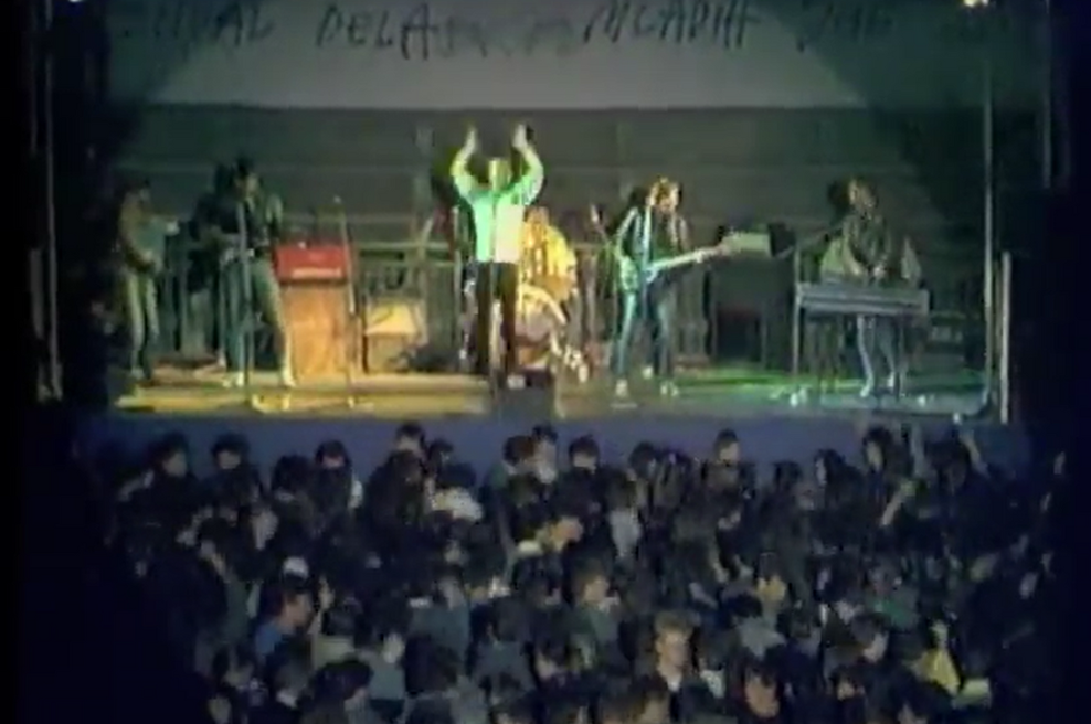 Bili so glas generacije, njihove pesmi poznamo vsi, nato pa izginili (njihov član danes med najbolj prepoznavnimi Slovenci) (foto: YouTube/posnetek zaslona)