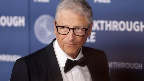 Ljudje se bodo lahko upokojili prej, delali krajše delovnike, pravi Bill Gates