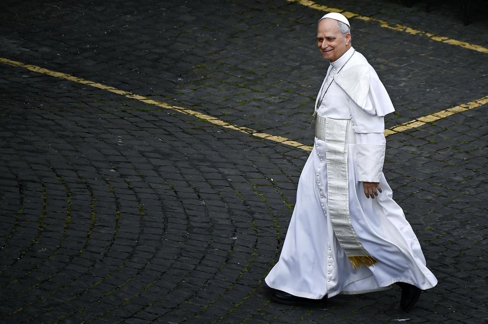 Zdaj je že jasno, kakšen avto vozi novi papež Leon XIV., nekaterim morda ne bo všeč (foto: Profimedia)