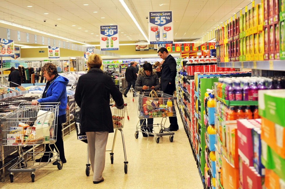 Ta pri nas znani trgovec zdaj takole poceni prodaja detergent za pranje perila (foto: Profimedia)