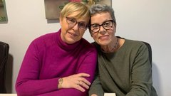 Anita Ogulin v biografiji: "Če bi lahko, bi me verjetno že zdavnaj zažgali"