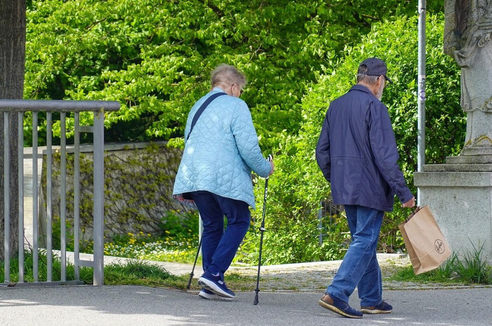Zakaj državni uslužbenci prejemajo višje pokojnine? Razlika je ogromna! (foto: Profimedia)
