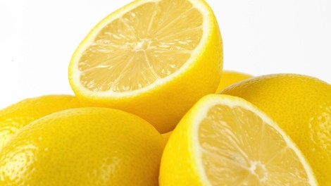 Limone so vsestranske, a obstaja nekaj stvari, ki jih z njimi nikoli ne bi smeli početi