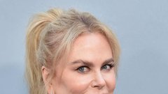 "Sem frizer in vem, da je to pravi razlog, zakaj Nicole Kidman nosi lasuje - in ne, ni zabavno"