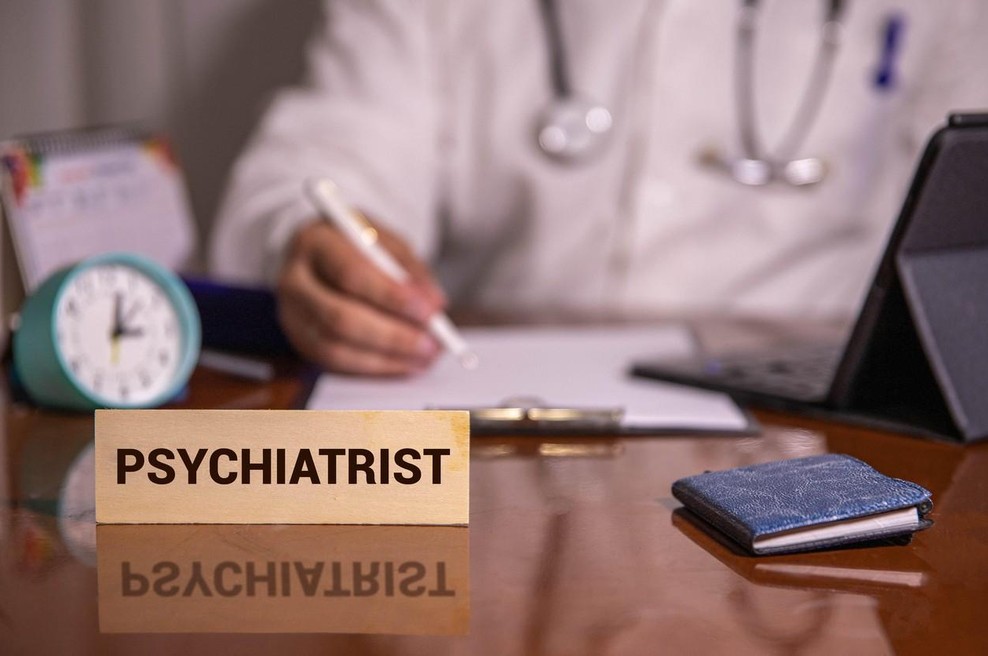 Psihiater, ki je pisal diagnostični priročnik: "Diagnoza naj se piše s svinčnikom" (foto: profimedia)