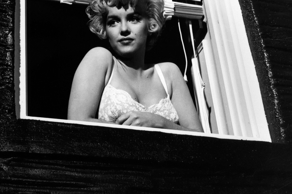 Zakaj je Marilyn Monroe umrla s telefonsko slušalko v roki? Podrobnosti njene zadnje noči in temne skrivnosti