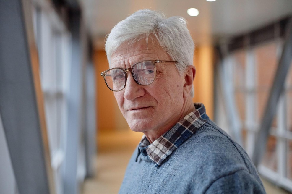 Znani profesor nevrologije na Harvardu pravi, da te 4 navade ubijajo naše možgane (in to vsi počnemo) (foto: profimedia)