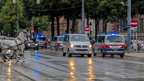 Grozljive podrobnosti iz Gradca: Deset mrtvih, vključno s storilcem, bolnišnice polne ranjenih
