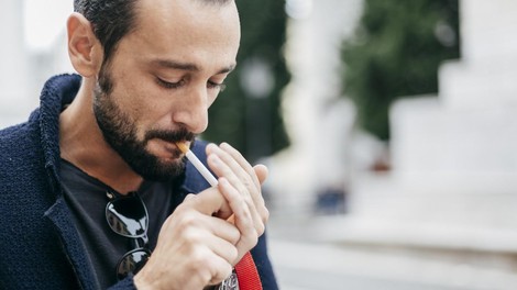 Cenovni šok: Takole noro se bodo podražile cigarete in mnoge bo močno udarilo po žepu