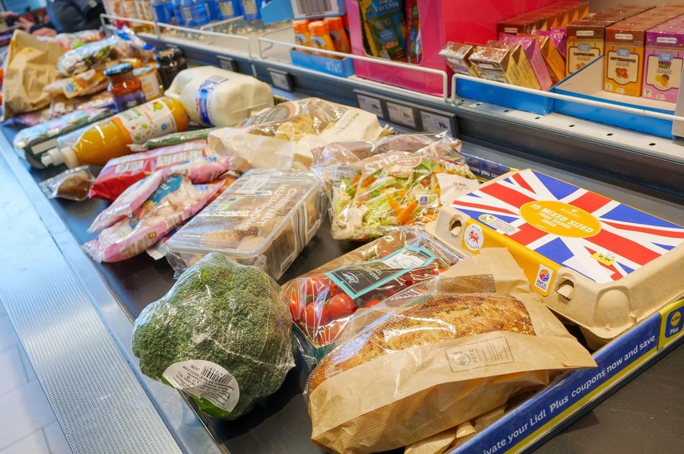 Testirali 11 zeliščnih baget za žar: Tole znamko je njuno preskočiti, porazni rezultati (foto: Profimedia)
