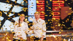 Miša Koplova potem, ko je v roke dobila MasterChef pokal: "Občutki so nepopisni" (FOTO)