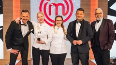 Miša Koplova potem, ko je v roke dobila MasterChef pokal: "Občutki so nepopisni" (FOTO)