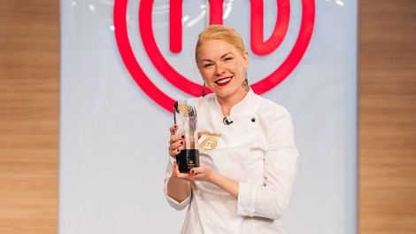 Miša Koplova potem, ko je v roke dobila MasterChef pokal: "Občutki so nepopisni" (FOTO)