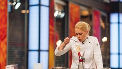 Miša Koplova potem, ko je v roke dobila MasterChef pokal: "Občutki so nepopisni" (FOTO)
