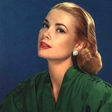 Tako lepa je bila vnukinja legendarne Grace Kelly v babičini obleki iz Hitchcockovega trilerja