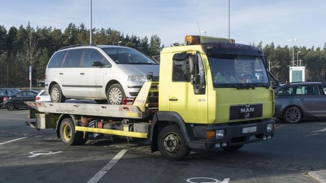 Ste mislili, da pomagate? Na počivališčih vas bodo tako v nekaj minutah oropali