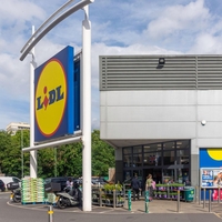 Prevarani kupci? Lidl soočen s tožbo zaradi 'največjega znižanja cen v zgodovini'