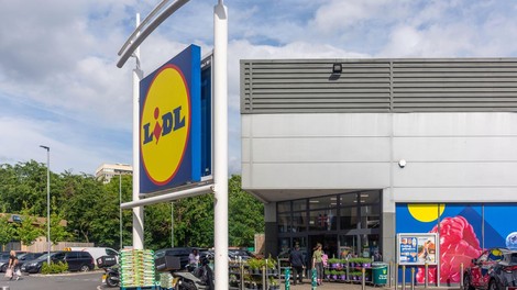 Prevarani kupci? Lidl soočen s tožbo, ker je obljubljal več kot dostavil