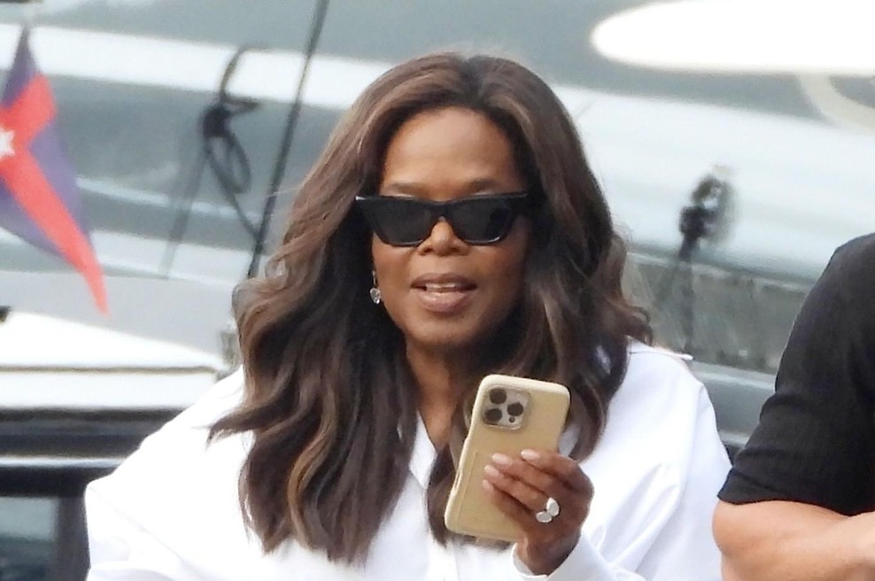 Oprah Winfrey na udaru kritik zaradi zaprte zasebne ceste med evakuacijo na Havajih (foto: profimedia)