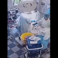VIDEO: Tako so reagirali zdravniki sredi operacije, ko je potres na Kamčatki prizadel bolnišnico